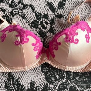 Agent Provocateur Molly pink bra 34c EUC